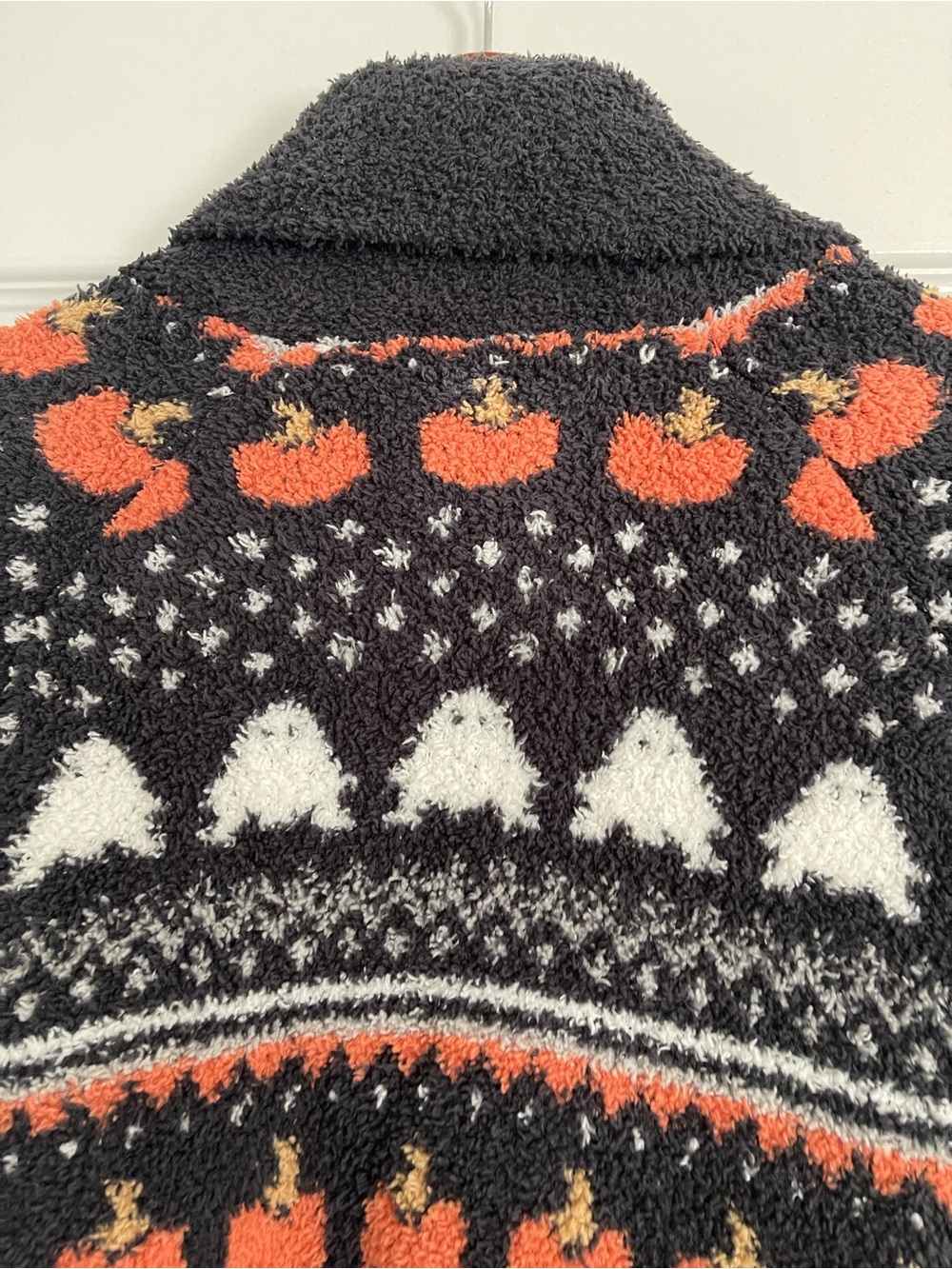 Pottery Barn Gus the Ghost Fair Isle Robe Size M Oversized Fleece Pumpkins Cozy - Picture 11 of 12